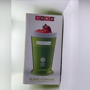 NEW ZOKU Slush And Shake Maker Compact Make And Serve Cup W/Freezer Core green